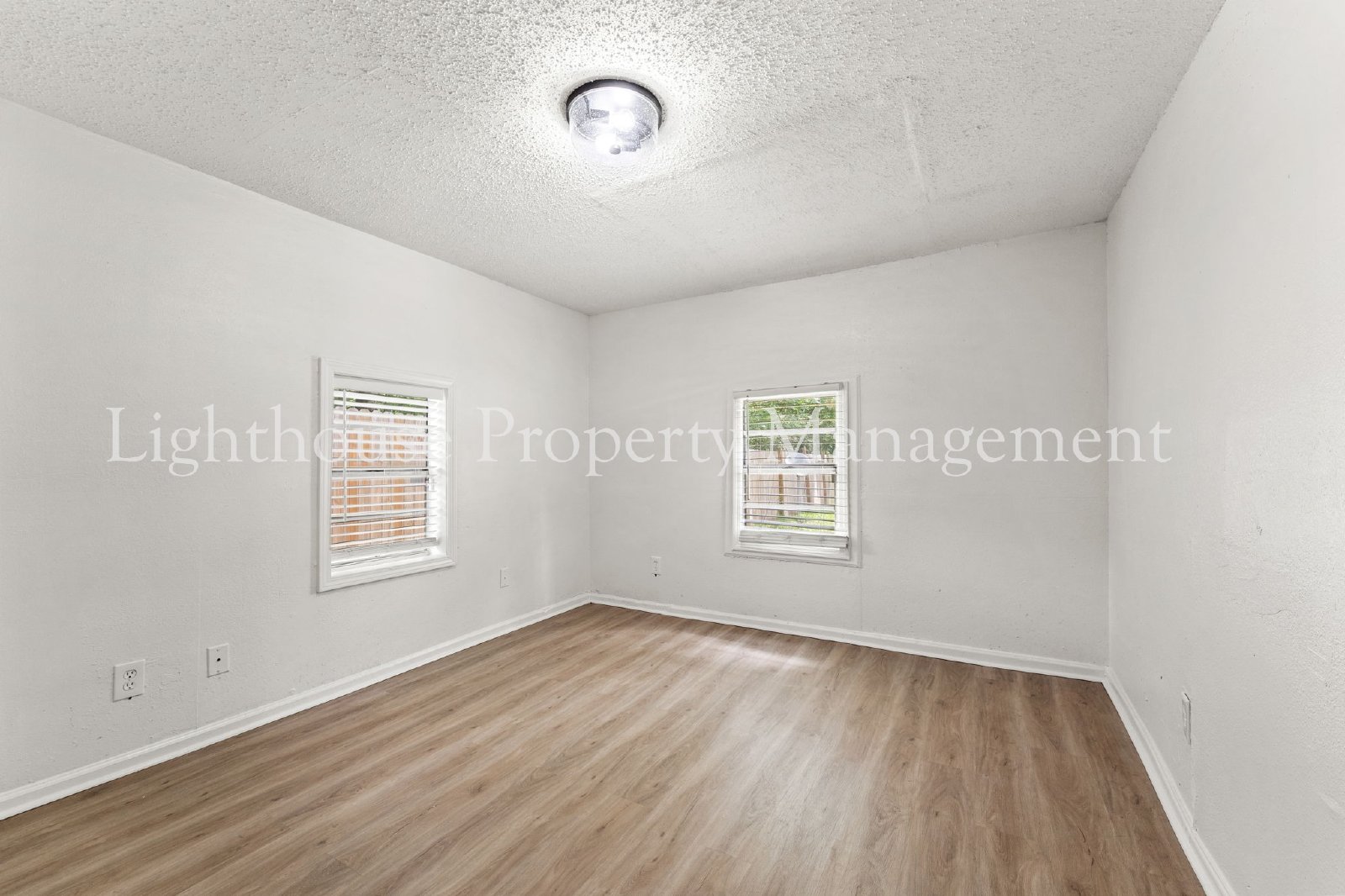 Renovated 3 Bedroom Home Near Riverside And Avondale property image