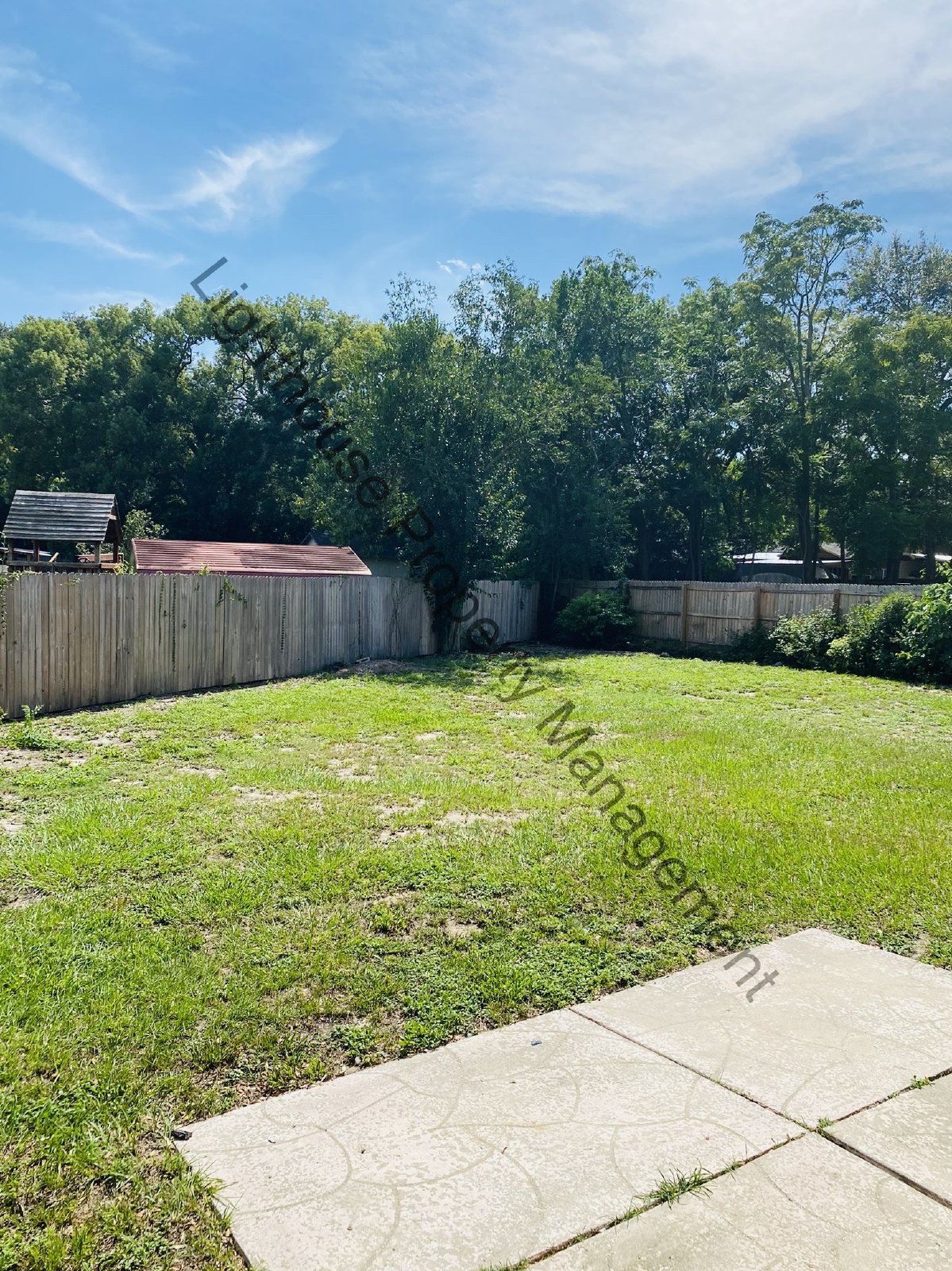 Beautiful 3 Bedroom Home With Fenced Backyard property image