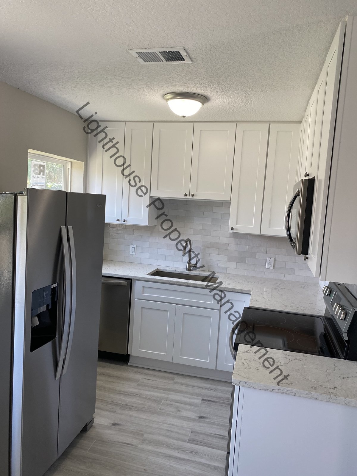 Beautiful 3 Bedroom Home With Fenced Backyard property image