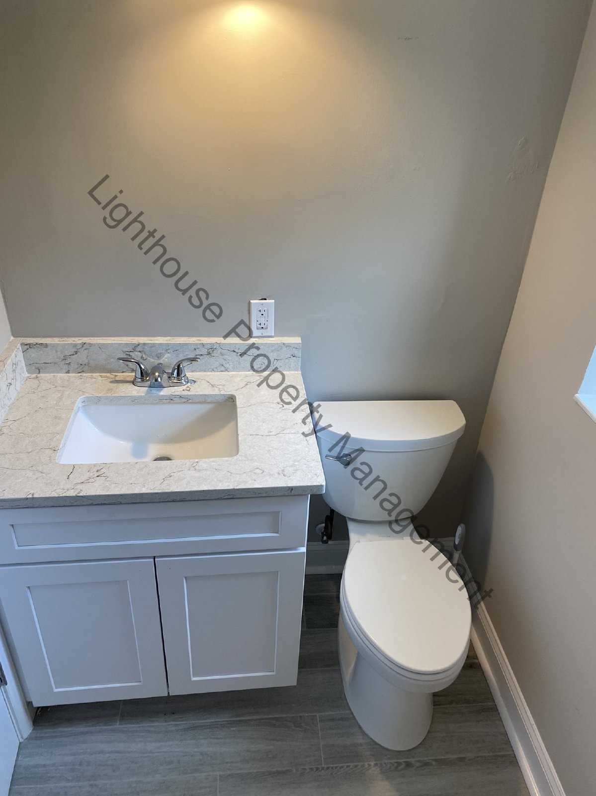 Beautiful 3 Bedroom Home With Fenced Backyard property image