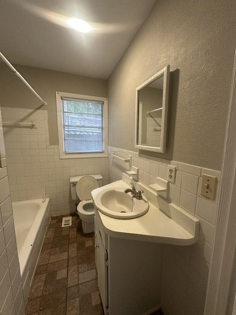 Cozy 1 Bedroom 1 Bath in the heart of Murray Hill property image