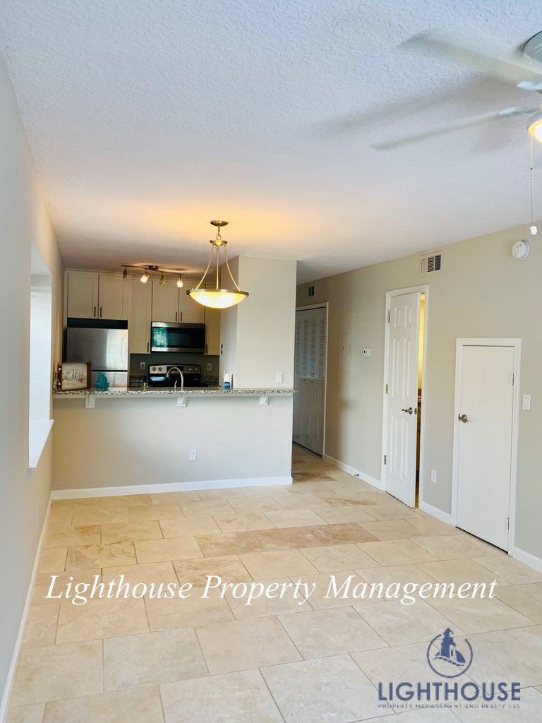 Walk To The Beach From This Beautiful Updated Townhome property image