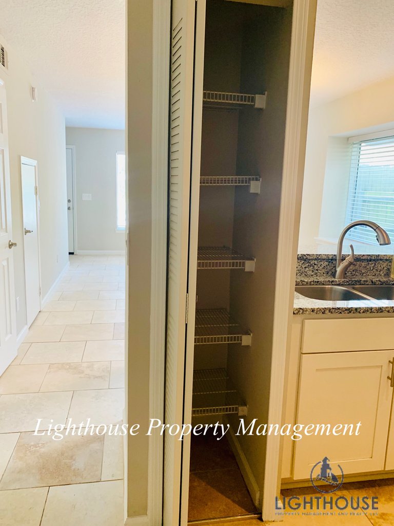 Walk To The Beach From This Beautiful Updated Townhome property image
