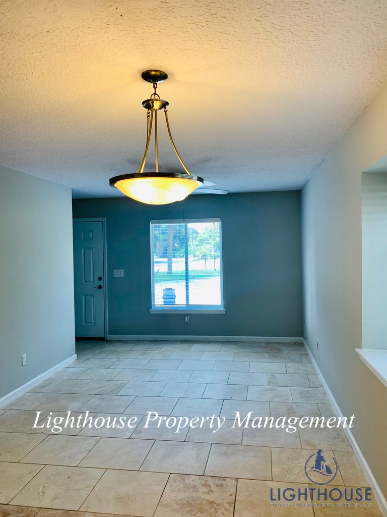 Walk To The Beach From This Beautiful Updated Townhome property image