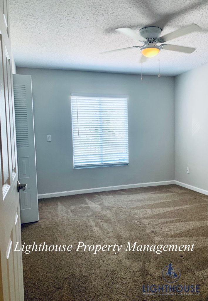 Walk To The Beach From This Beautiful Updated Townhome property image