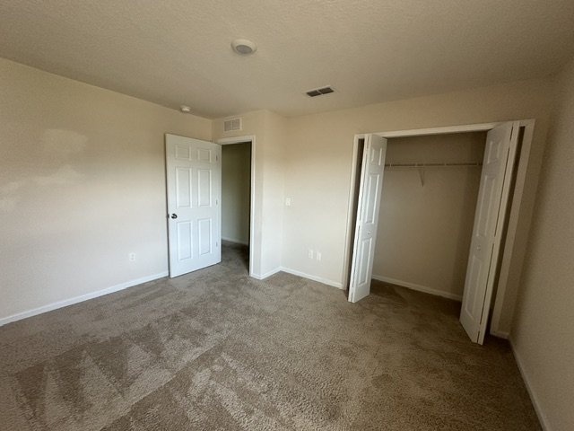 Modern 3 Bedroom Townhome Near River City Marketplace property image