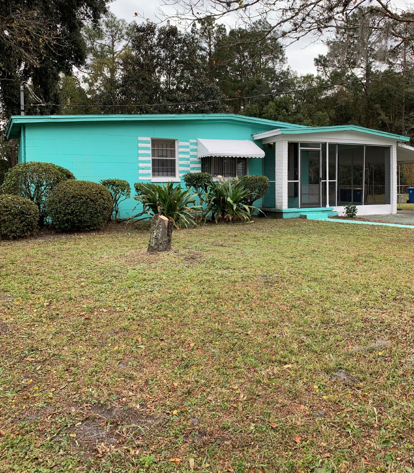 Spacious Backyard And Screened Porch In This Cozy 3 Bedroom Home property image
