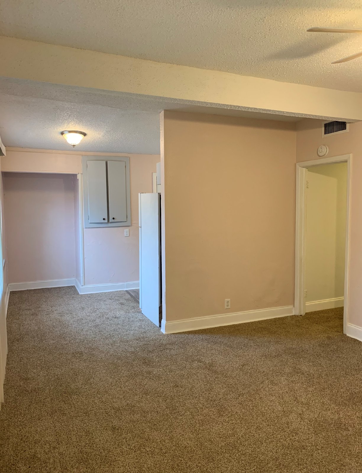 Spacious Backyard And Screened Porch In This Cozy 3 Bedroom Home property image