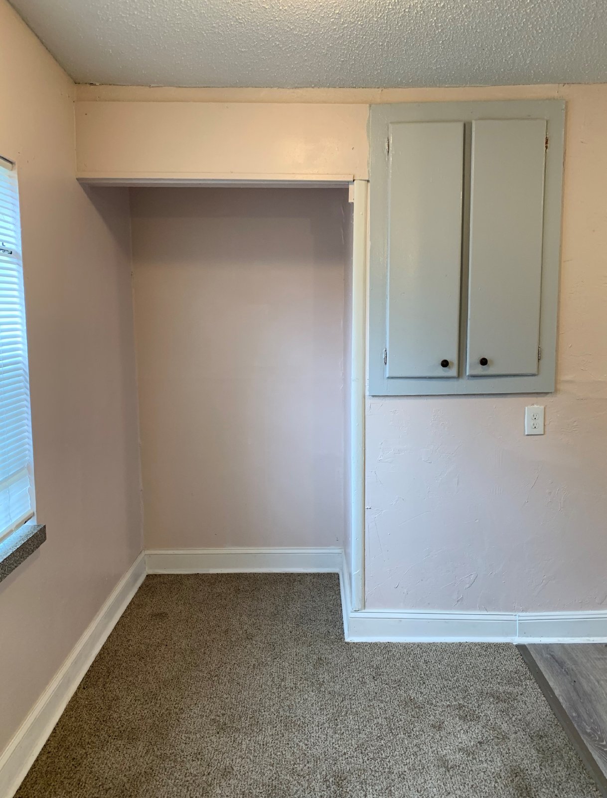 Spacious Backyard And Screened Porch In This Cozy 3 Bedroom Home property image