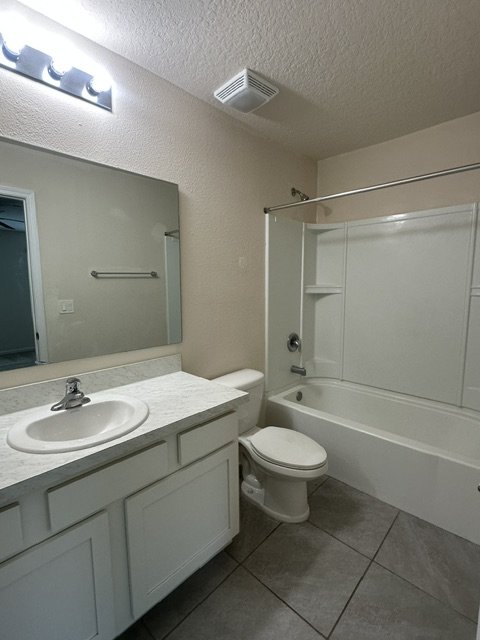 Modern 3 Bedroom Townhome Near River City Marketplace property image