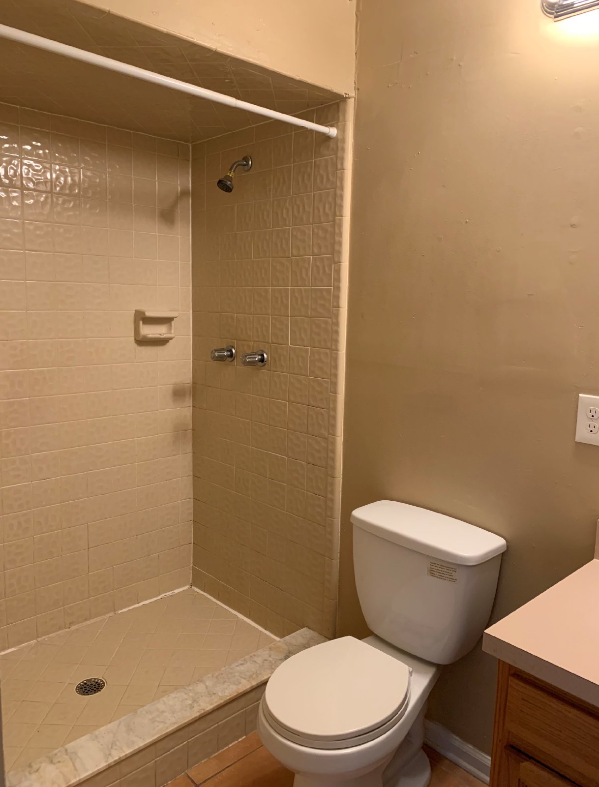 2 Bedroom Apartment With Private Fenced Backyard property image
