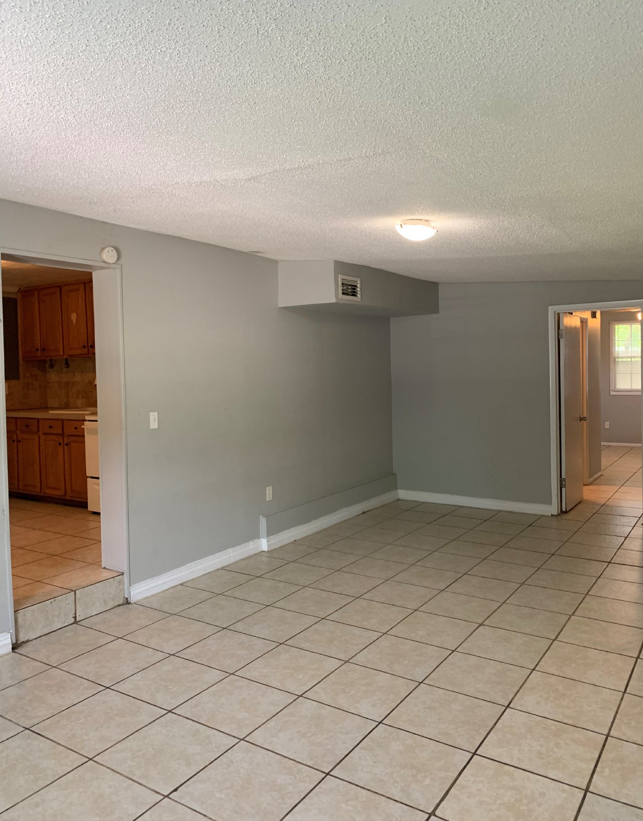 Spacious 3 Bedroom Home Near River City Marketplace property image