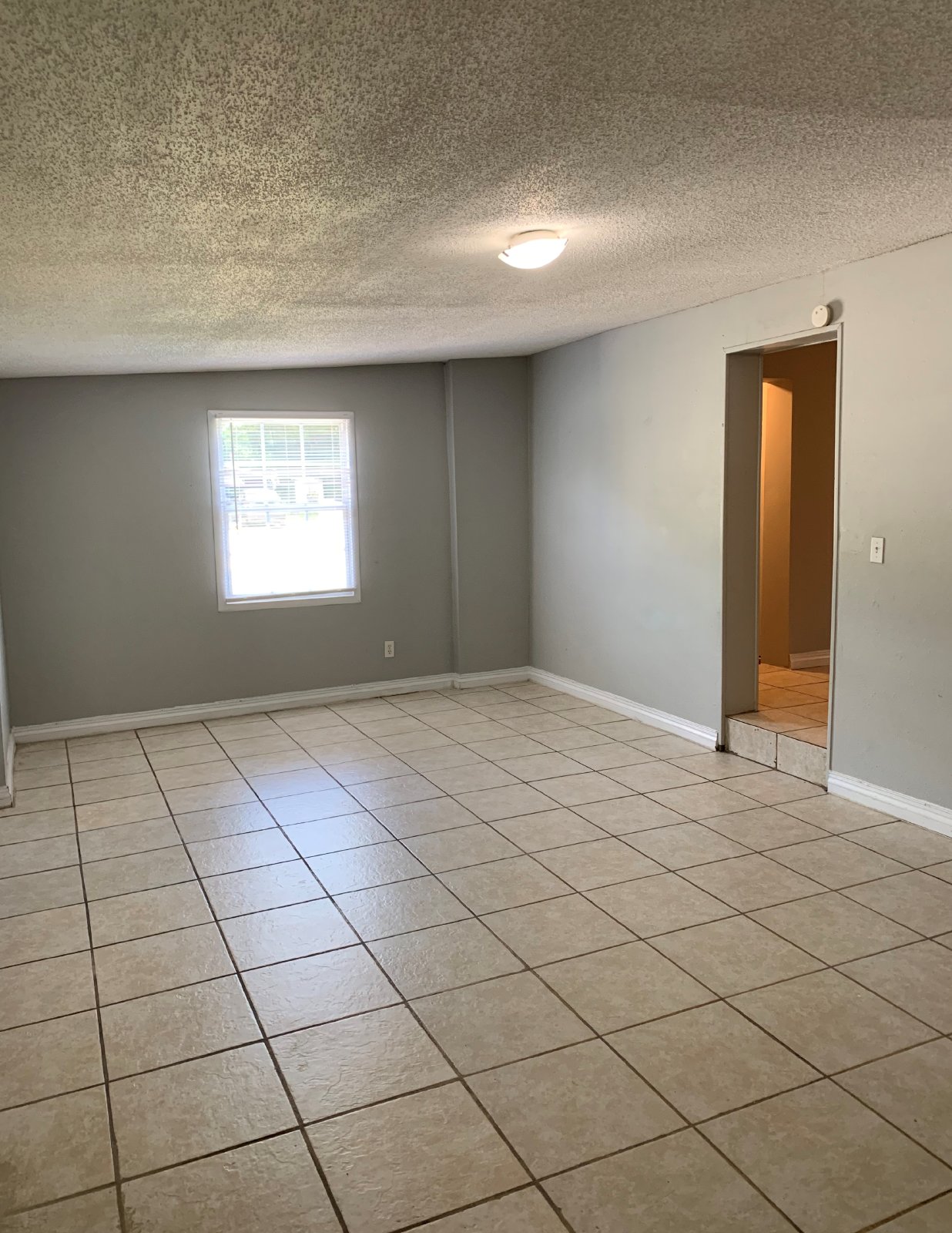 Spacious 3 Bedroom Home Near River City Marketplace property image