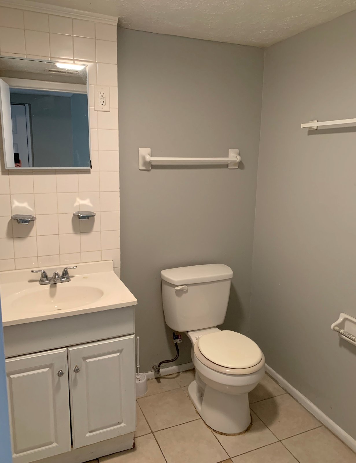 Spacious 3 Bedroom Home Near River City Marketplace property image