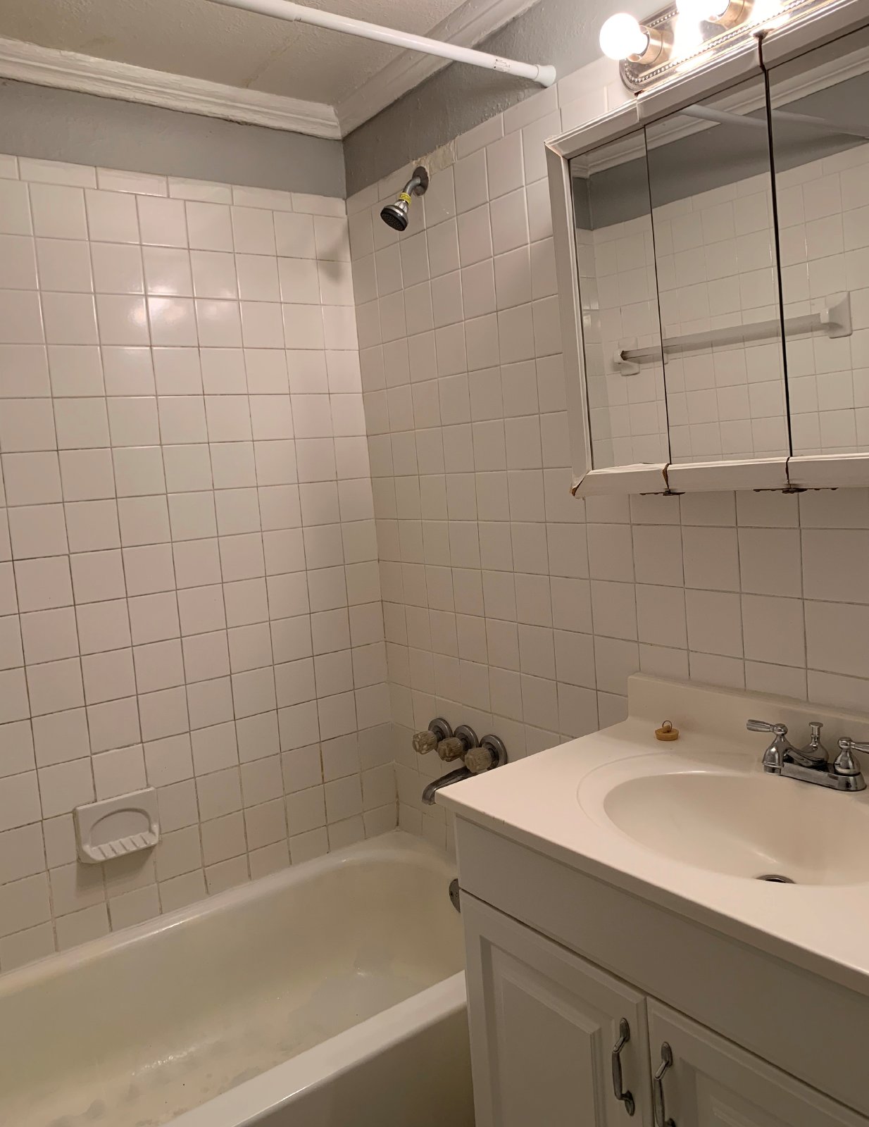 Spacious 3 Bedroom Home Near River City Marketplace property image