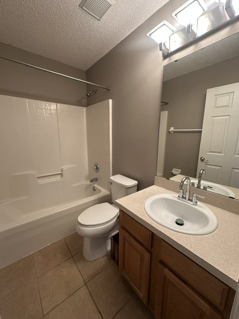 Spacious 4 Bedroom Home With Upstairs Private Suite And 2 Car Garage property image