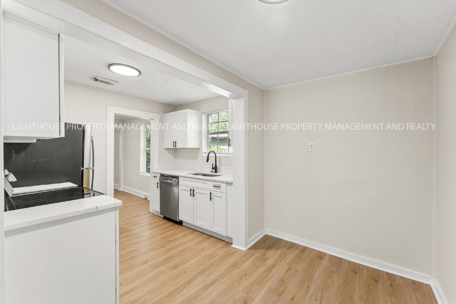 Newly Renovated 3 Bedroom Home With Modern Kitchen property image