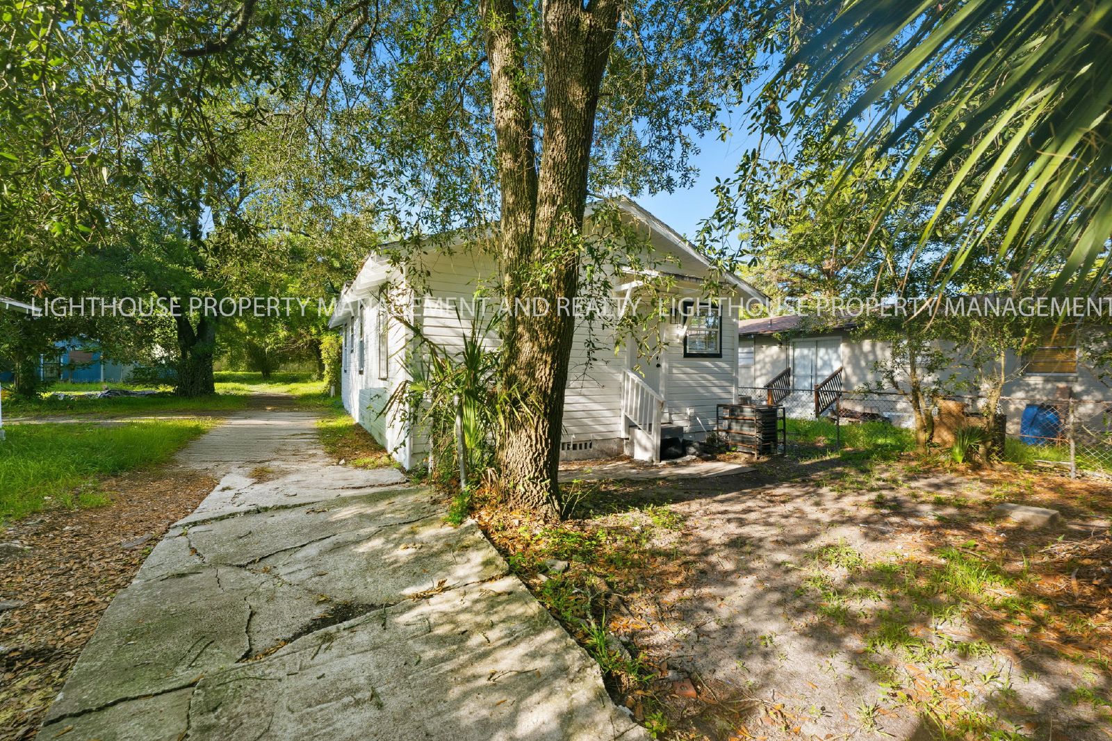 Newly Renovated 3 Bedroom Home With Modern Kitchen property image