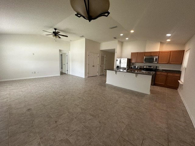 Spacious 4 Bedroom Home With Washer And Dryer Included property image