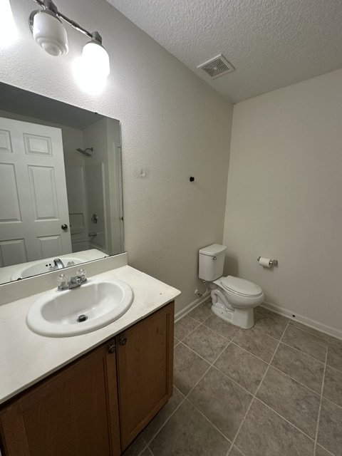 Spacious 4 Bedroom Home With Washer And Dryer Included property image