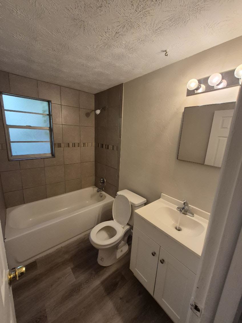 Charming 3 Bedroom Home With Covered Carport property image