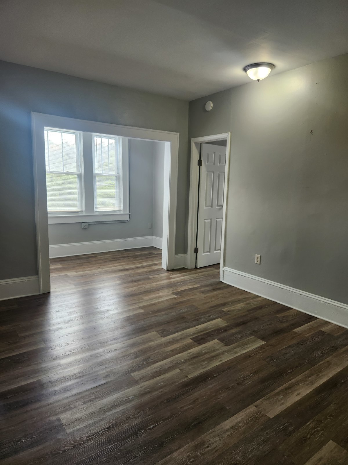 Spacious Upstairs Duplex With Private Entry property image