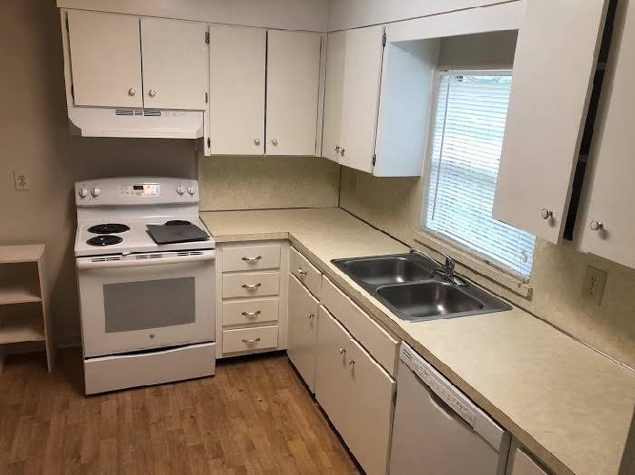 Coming Soon! 2BR Duplex with Screened Patio in the Murray Hill property image