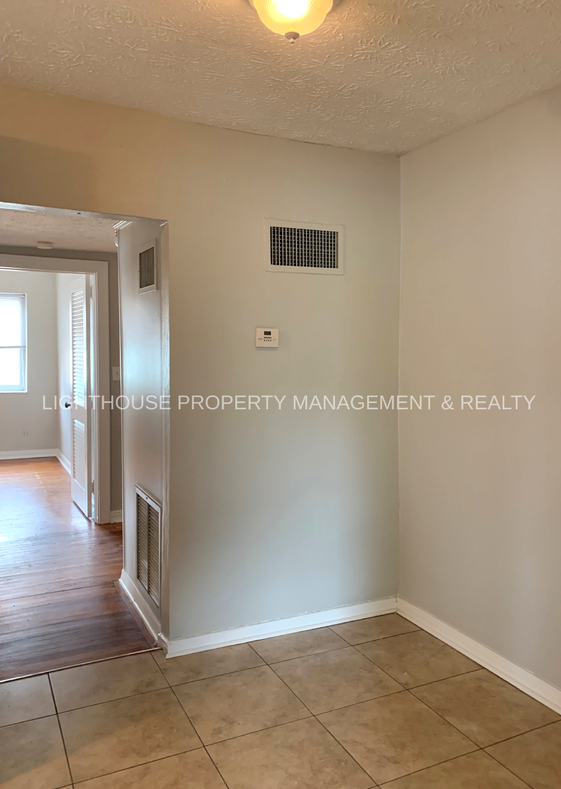 Coming Soon Spacious 1 Bedroom Apartment In Prime Riverside Location property image