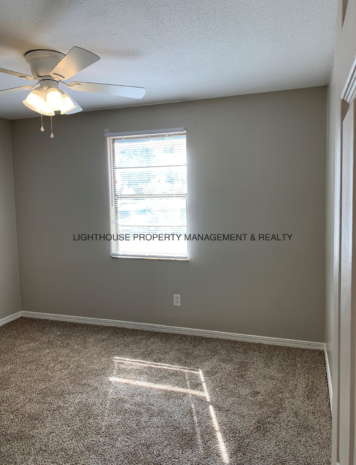 Orange Park Apartment With Vinyl Plank Flooring And Granite property image