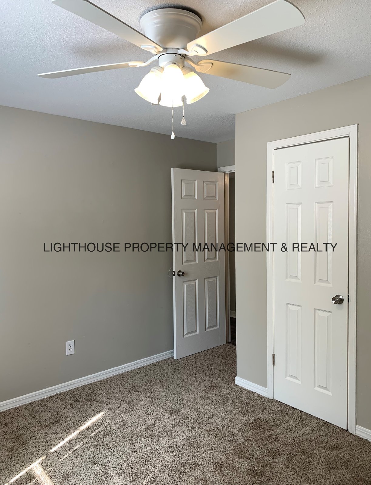 Orange Park Apartment With Vinyl Plank Flooring And Granite property image